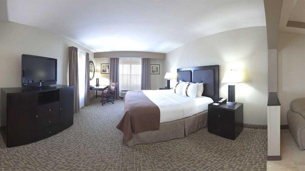 Holiday Inn Hotel & Suites Beaufort At Highway 21, An Ihg Hotel Exteriör bild