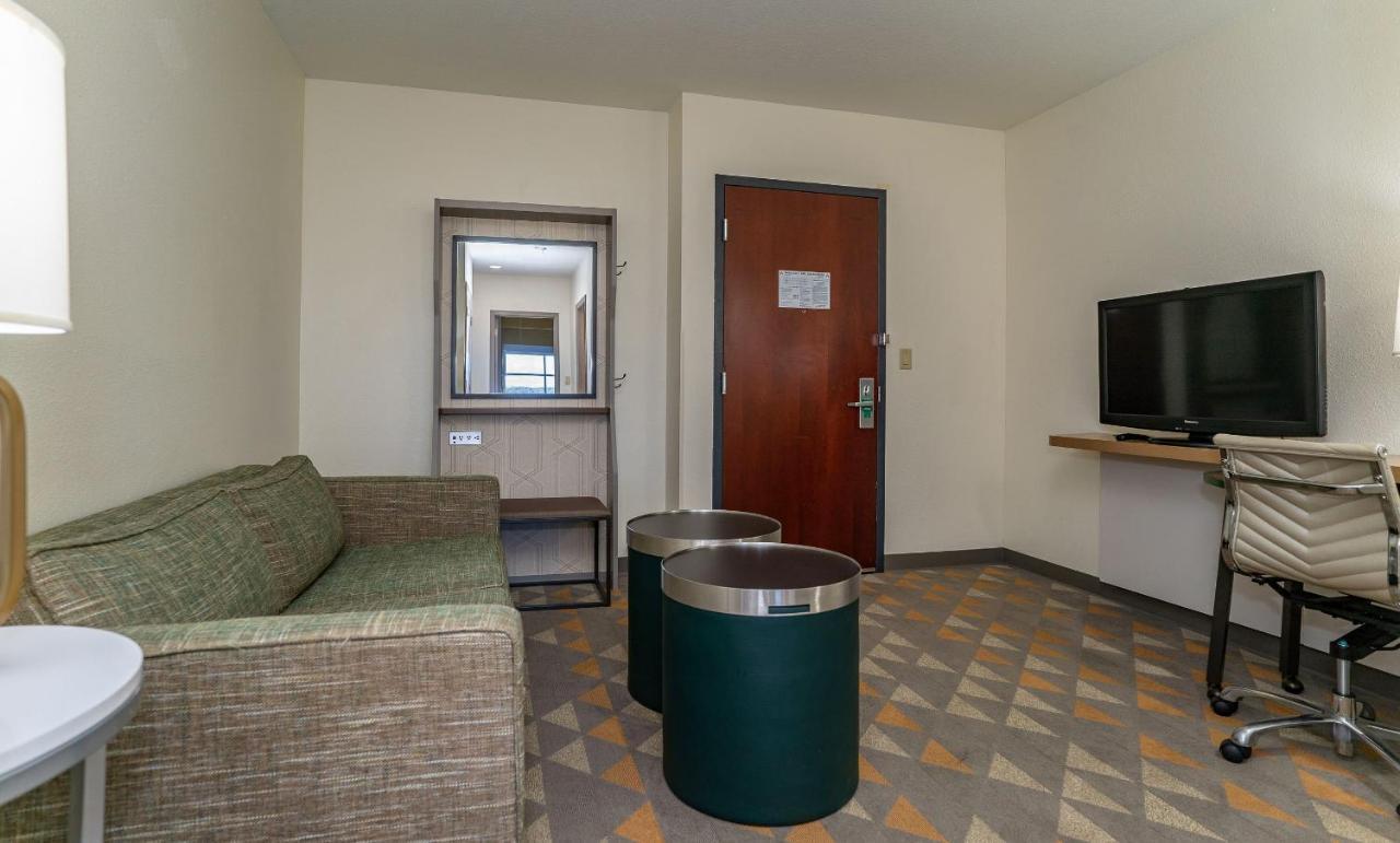Holiday Inn Hotel & Suites Beaufort At Highway 21 By Ihg Exteriör bild