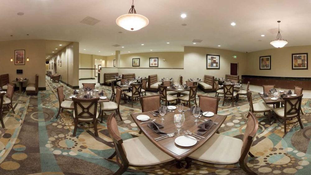 Holiday Inn Hotel & Suites Beaufort At Highway 21 By Ihg Exteriör bild