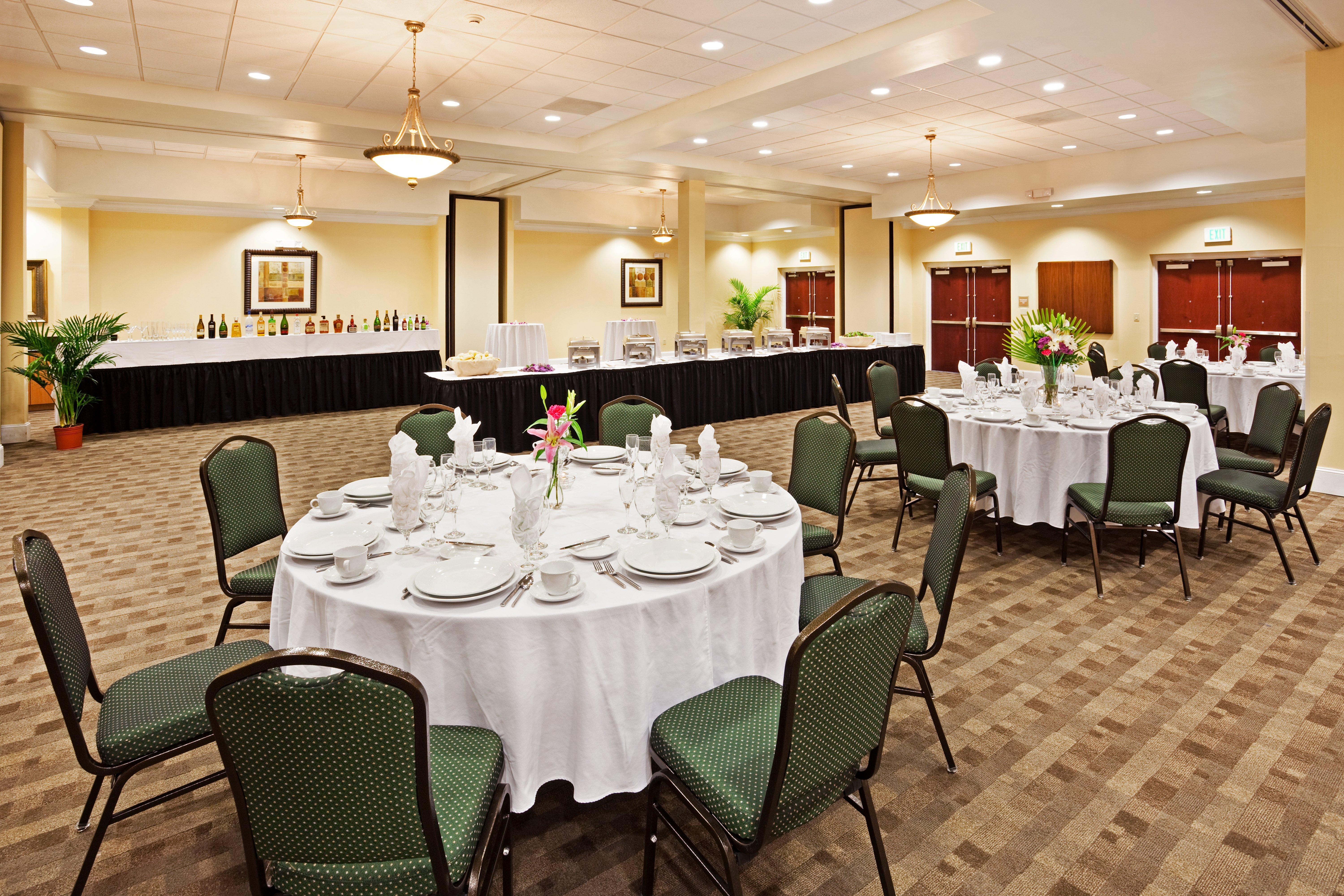 Holiday Inn Hotel & Suites Beaufort At Highway 21 By Ihg Exteriör bild
